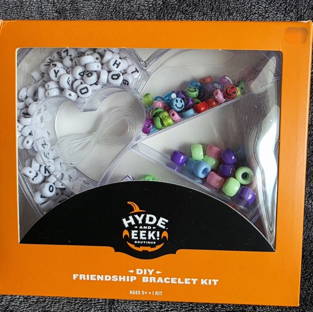 New Hyde and Eek! Boutique DIY Friendship Bracelet Kit, alphabet. Multicolor, 5+